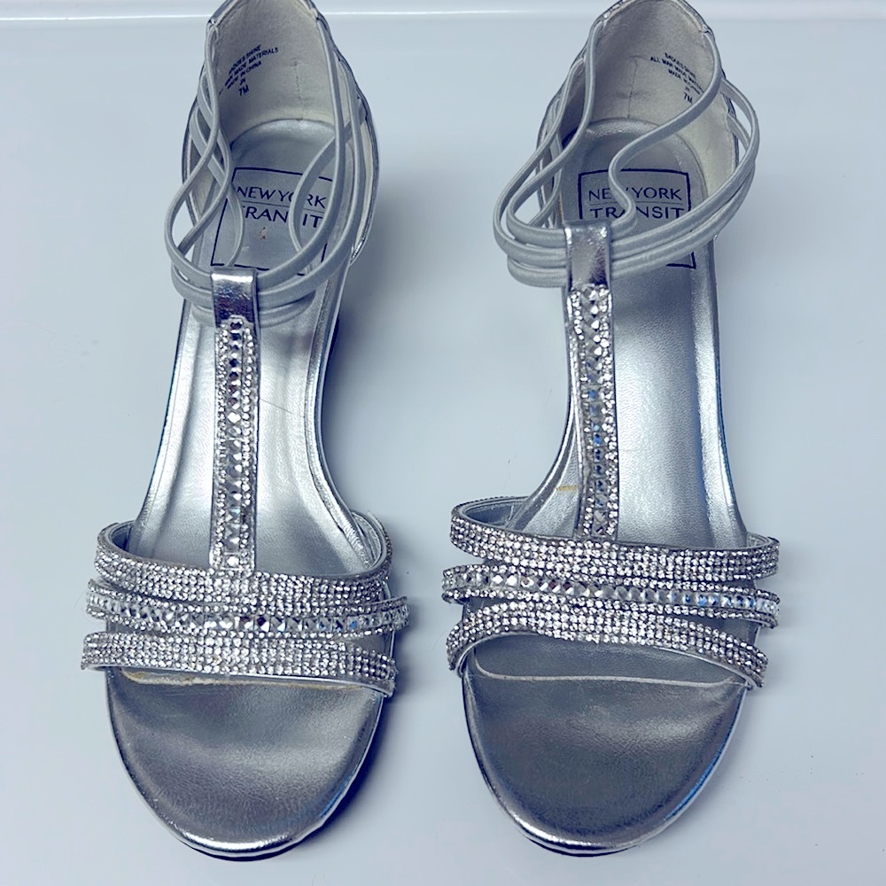 Dress shoes silver size 7 by New York Transit